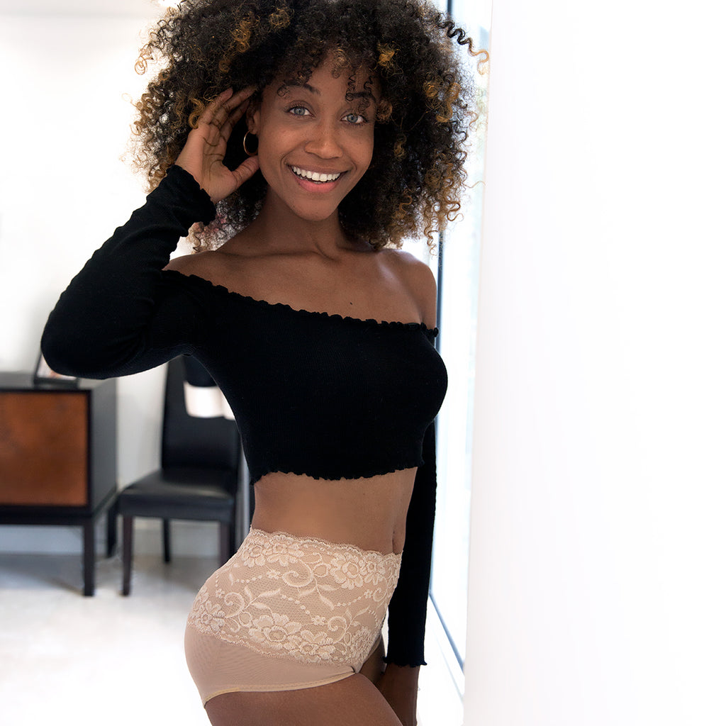 Model displaying profile wearing butt pads in Retro Lace Waist Padded Panties